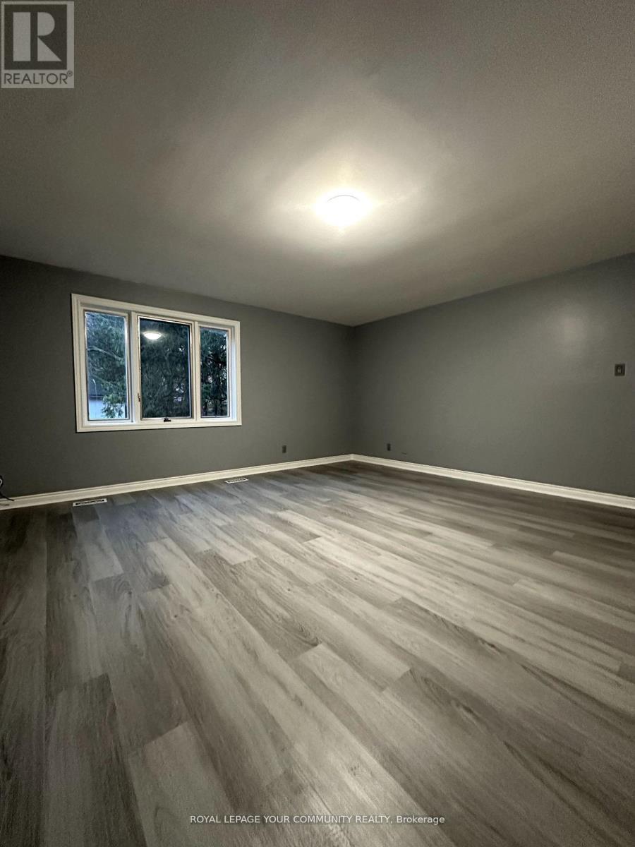 136 Arnold Crescent, Richmond Hill, Ontario  L4C 3R8 - Photo 16 - N12146087
