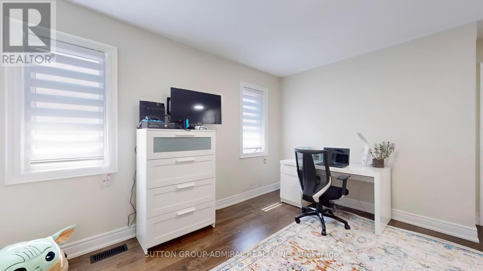 65 Strathgreen Lane, Georgina (Keswick South), Ontario  L4P 0E9 - Photo 18 - N12146238