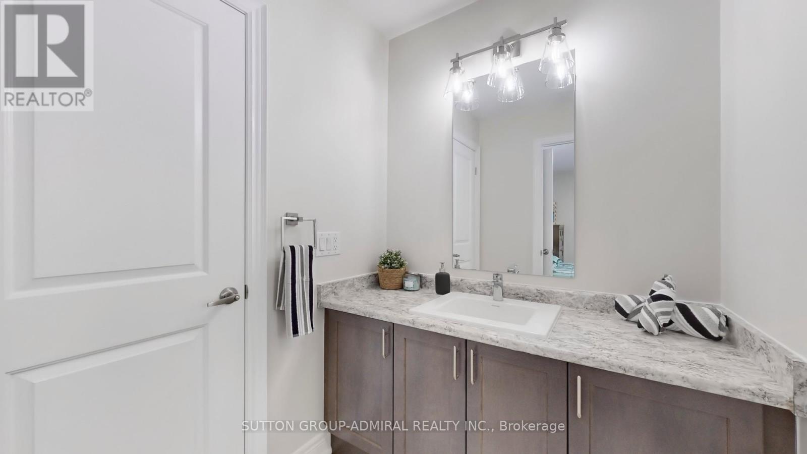 65 Strathgreen Lane, Georgina (Keswick South), Ontario  L4P 0E9 - Photo 28 - N12146238