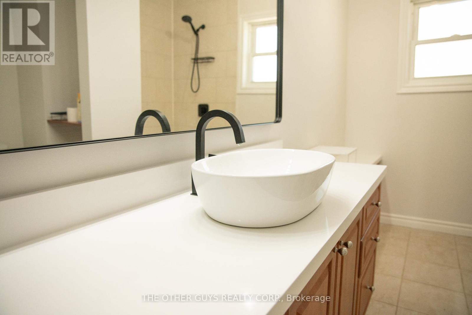 Upper - 244 Barrie Street, Essa, Ontario  L0L 2N0 - Photo 19 - N12146243