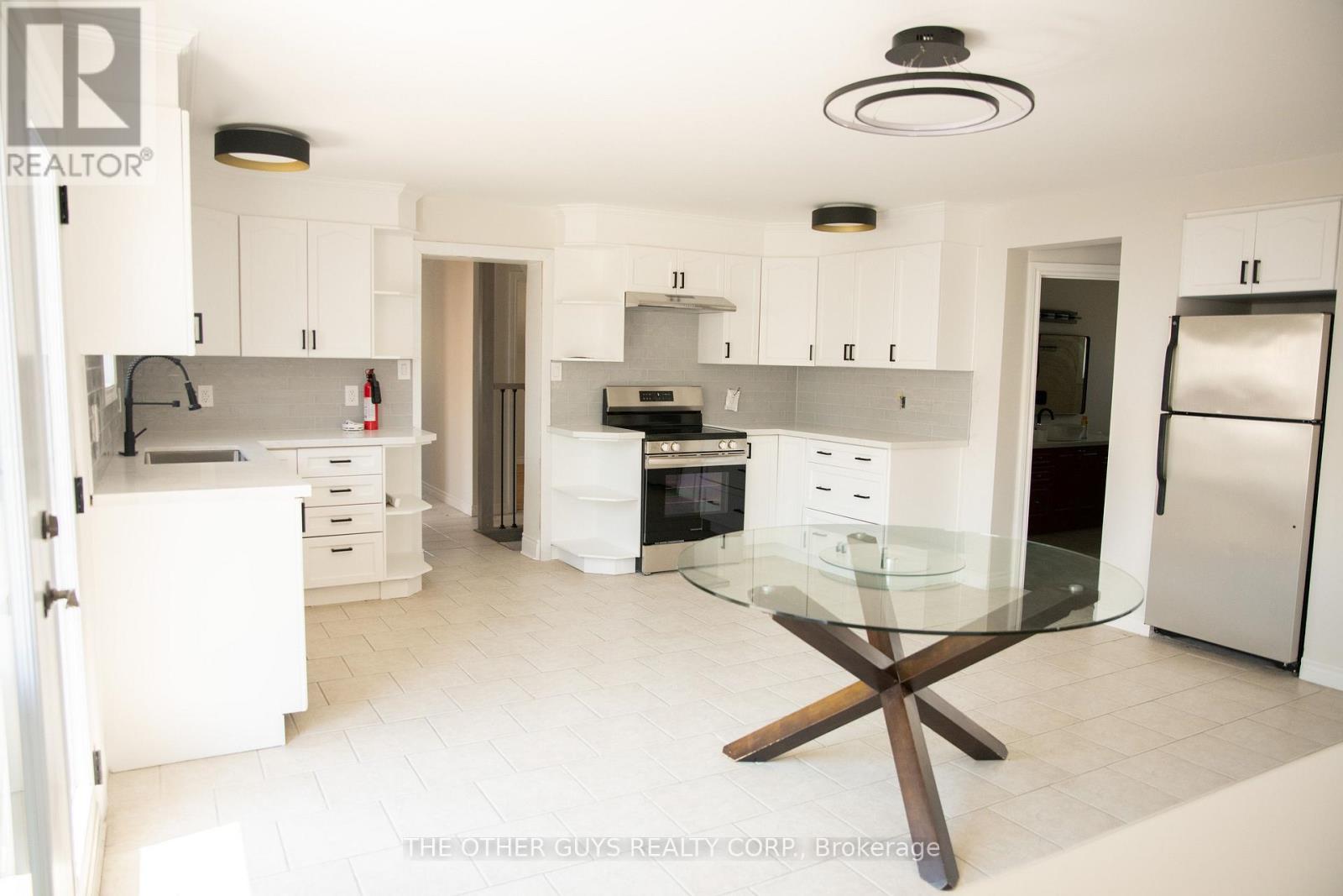 Upper - 244 Barrie Street, Essa, Ontario  L0L 2N0 - Photo 8 - N12146243