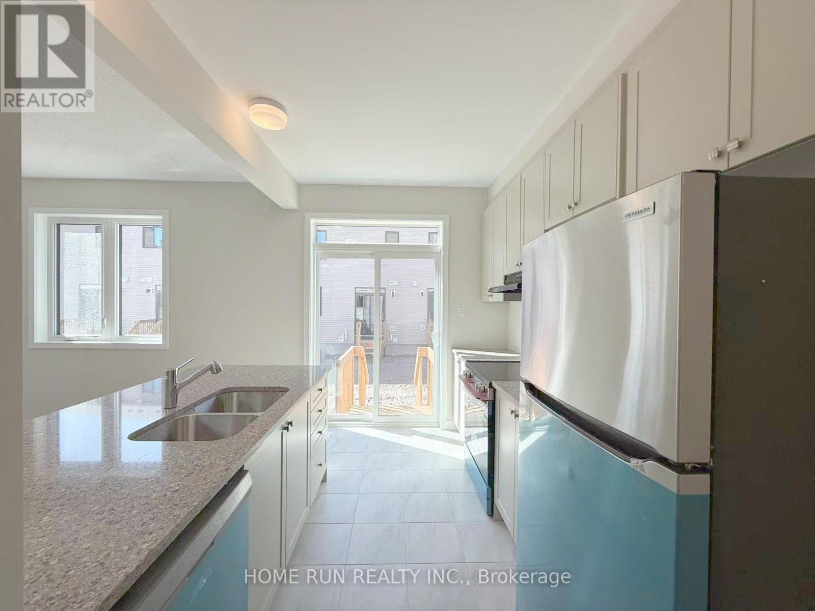 511 Brigatine Avenue, Ottawa, Ontario  K2S 0P9 - Photo 15 - X12146266