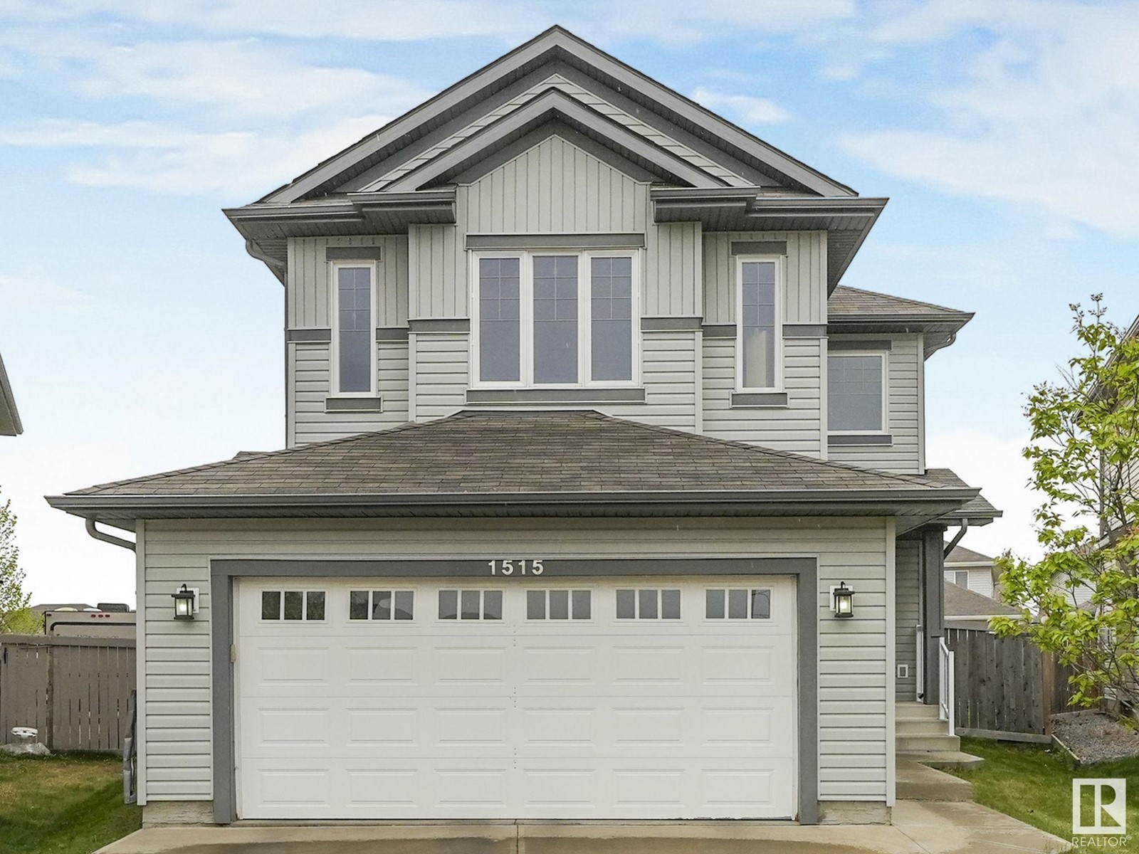 Property at 1515 36 avenue NW image 1