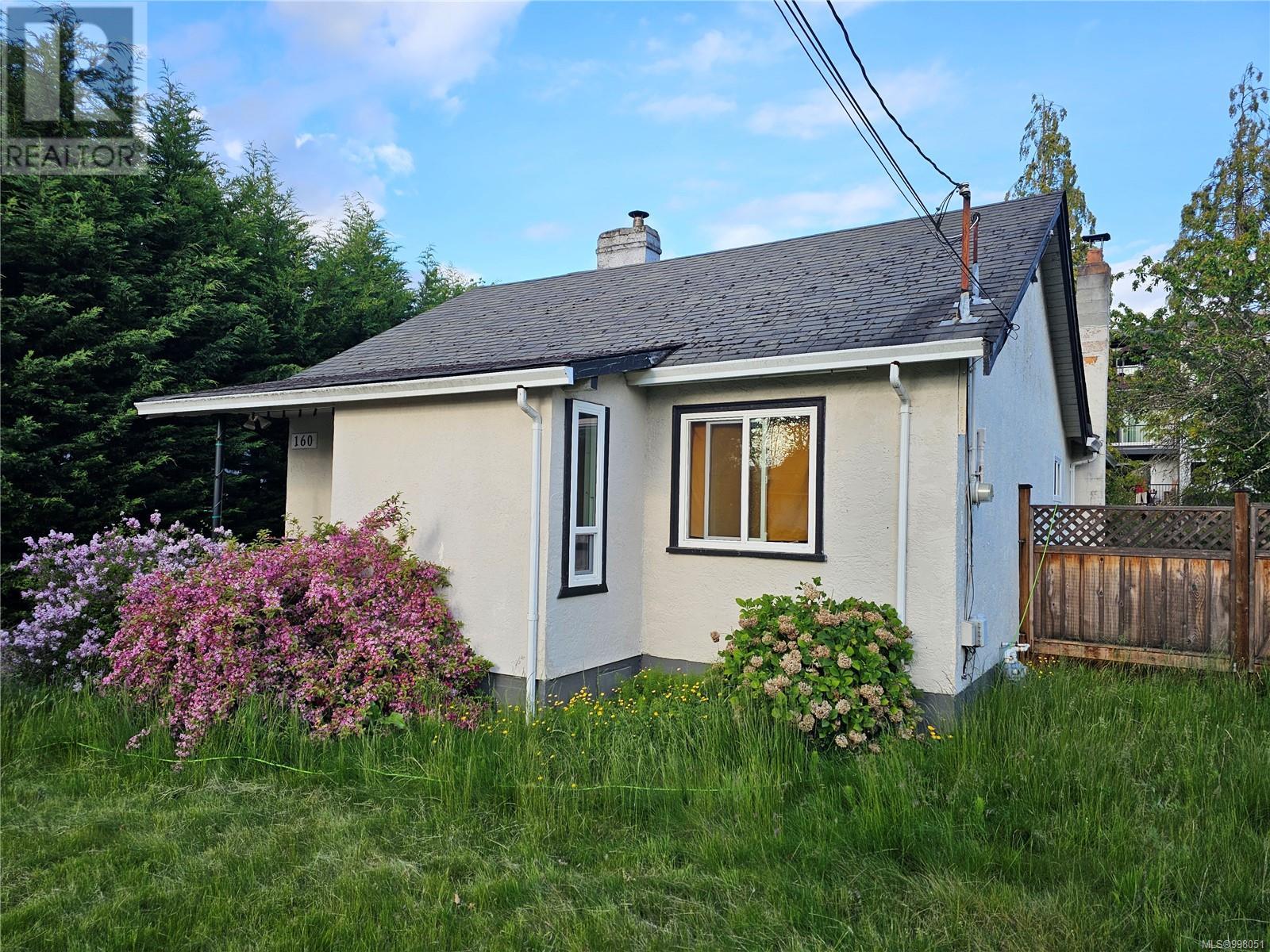 Property at 160 PRICE Pl image 1