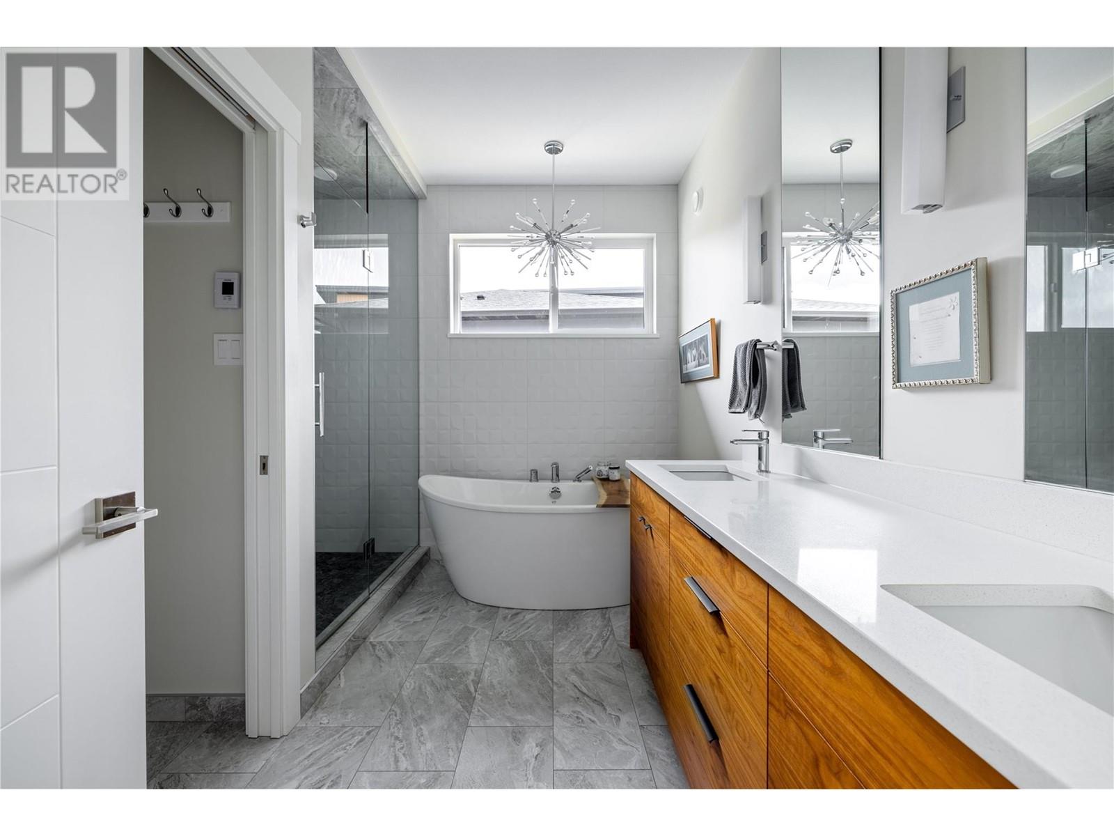 7144 Apex Drive, Vernon, British Columbia  V1B 4E4 - Photo 27 - 10344204