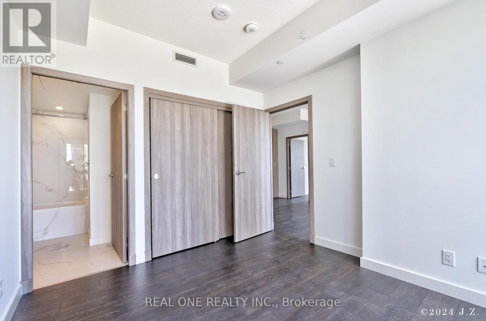 906 - 27 Mcmahon Drive, Toronto, Ontario  M2K 0J2 - Photo 13 - C12146295