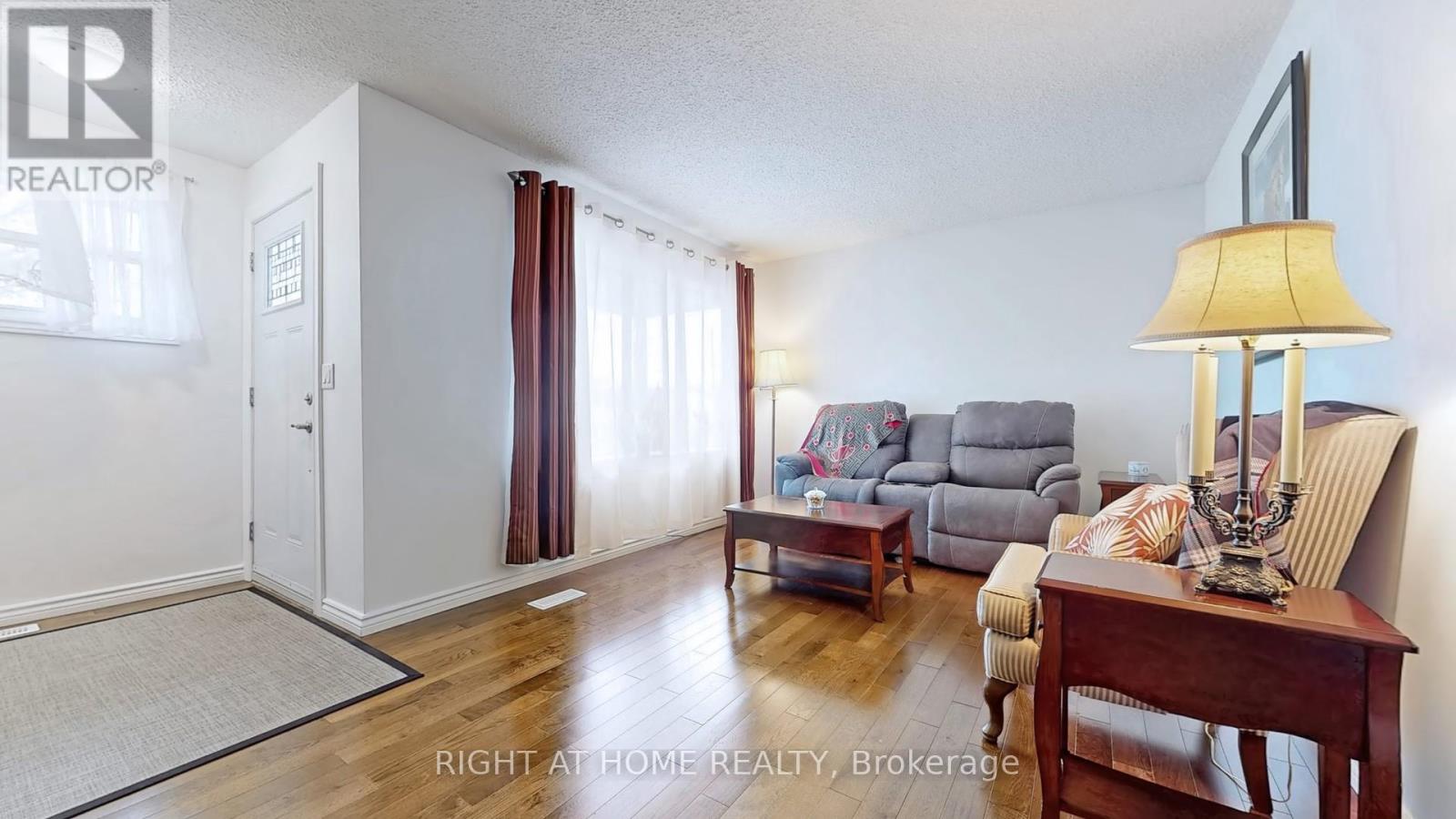 766 Kenora Avenue, Oshawa, Ontario  L1J 1K6 - Photo 4 - E12146297
