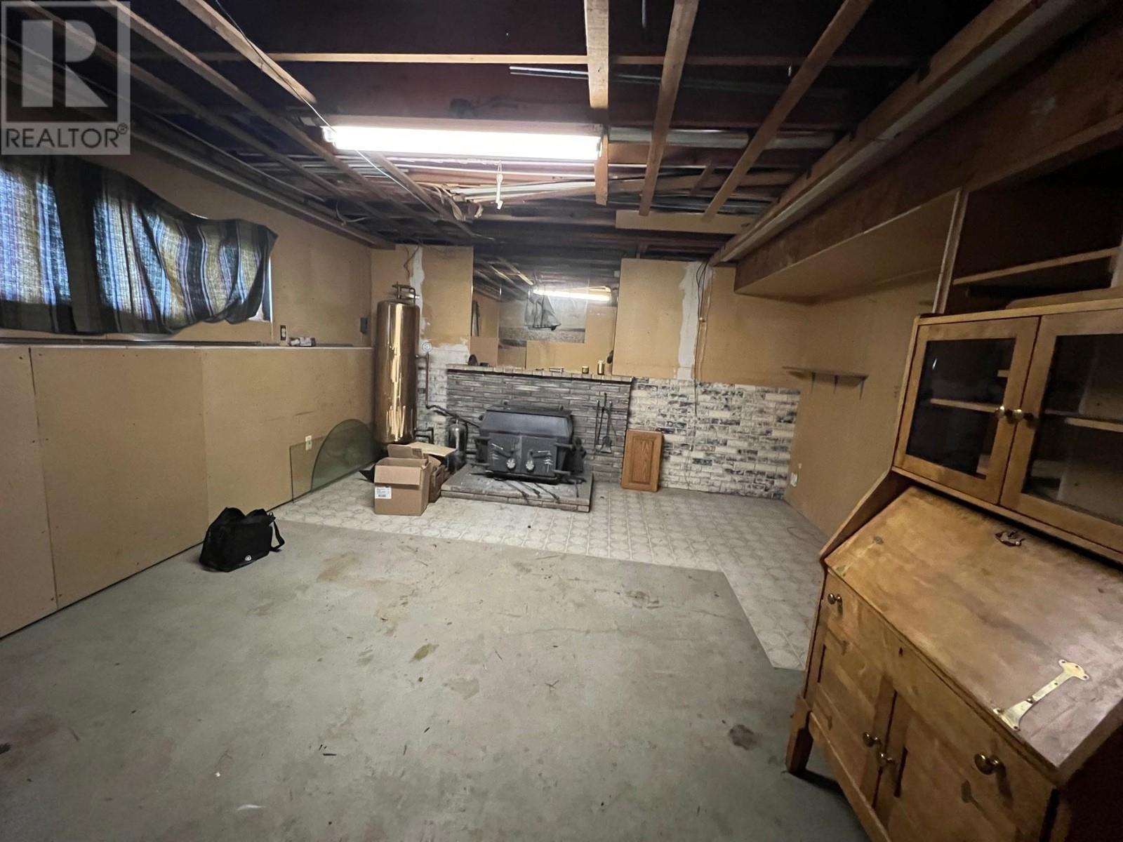 1008 Thomas Avenue, Coquitlam, British Columbia  V3K 2K3 - Photo 10 - R3002092