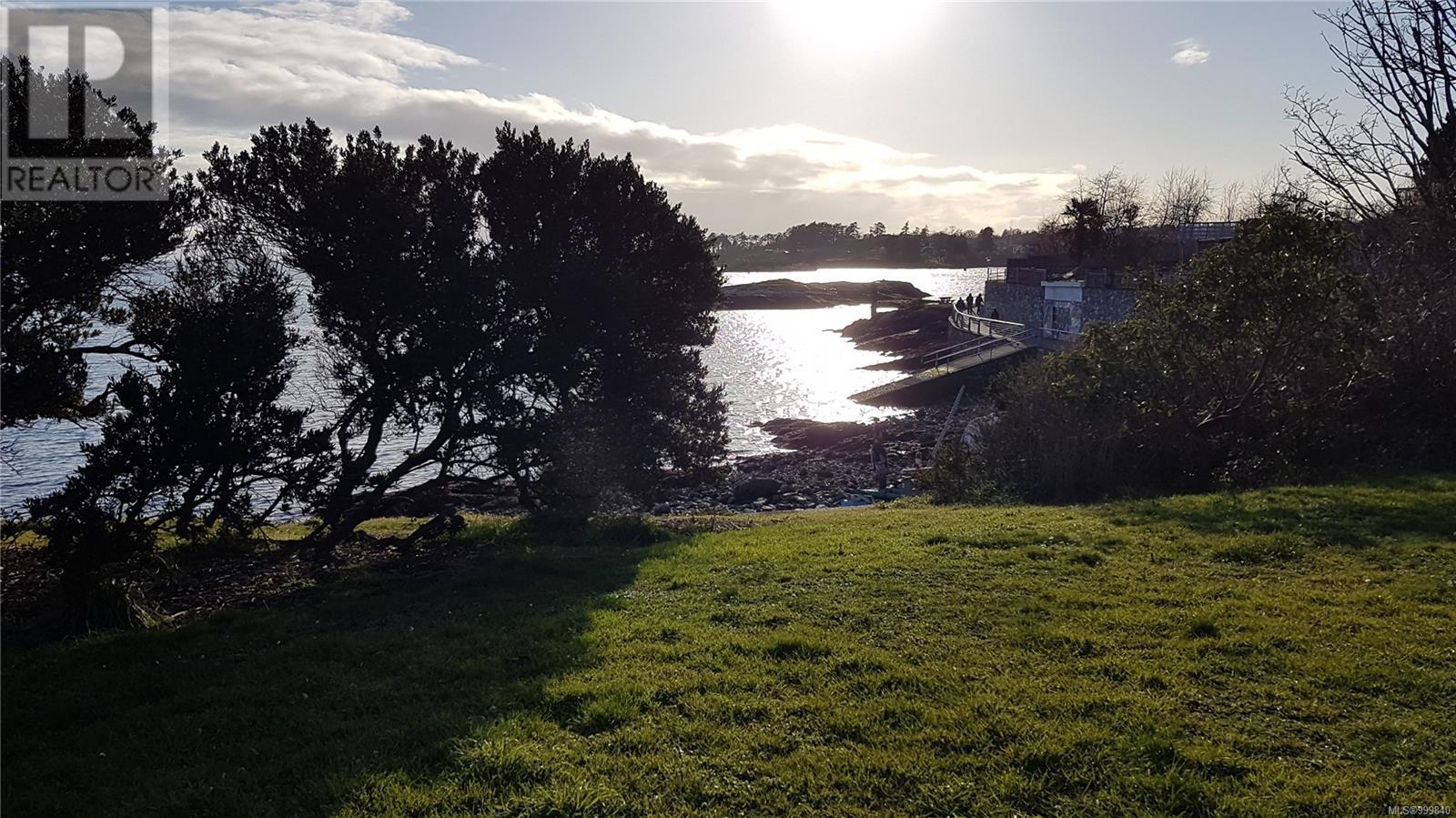 206 Mary St, Victoria, British Columbia  V9A 3V9 - Photo 18 - 999840