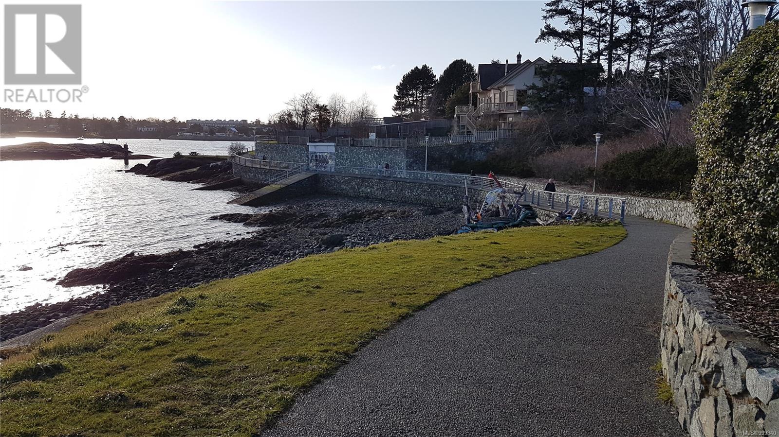 206 Mary St, Victoria, British Columbia  V9A 3V9 - Photo 19 - 999840