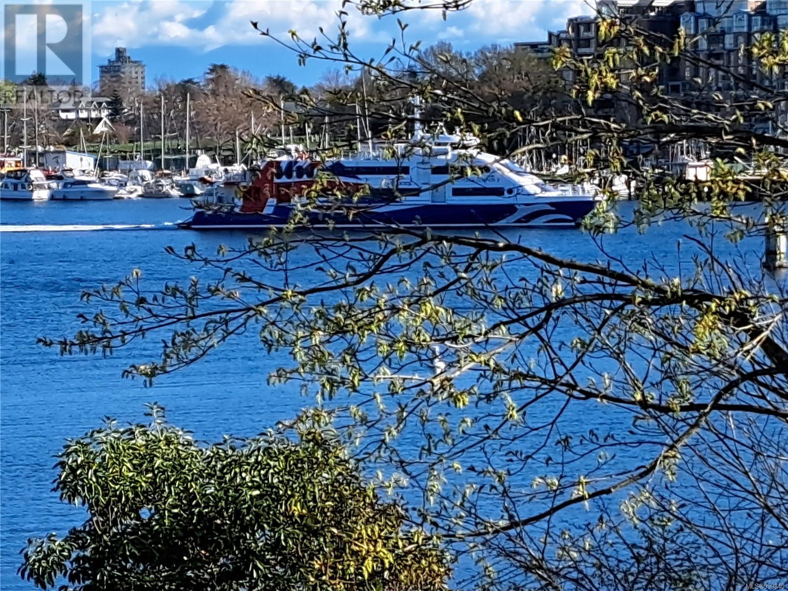 206 Mary St, Victoria, British Columbia  V9A 3V9 - Photo 29 - 999840