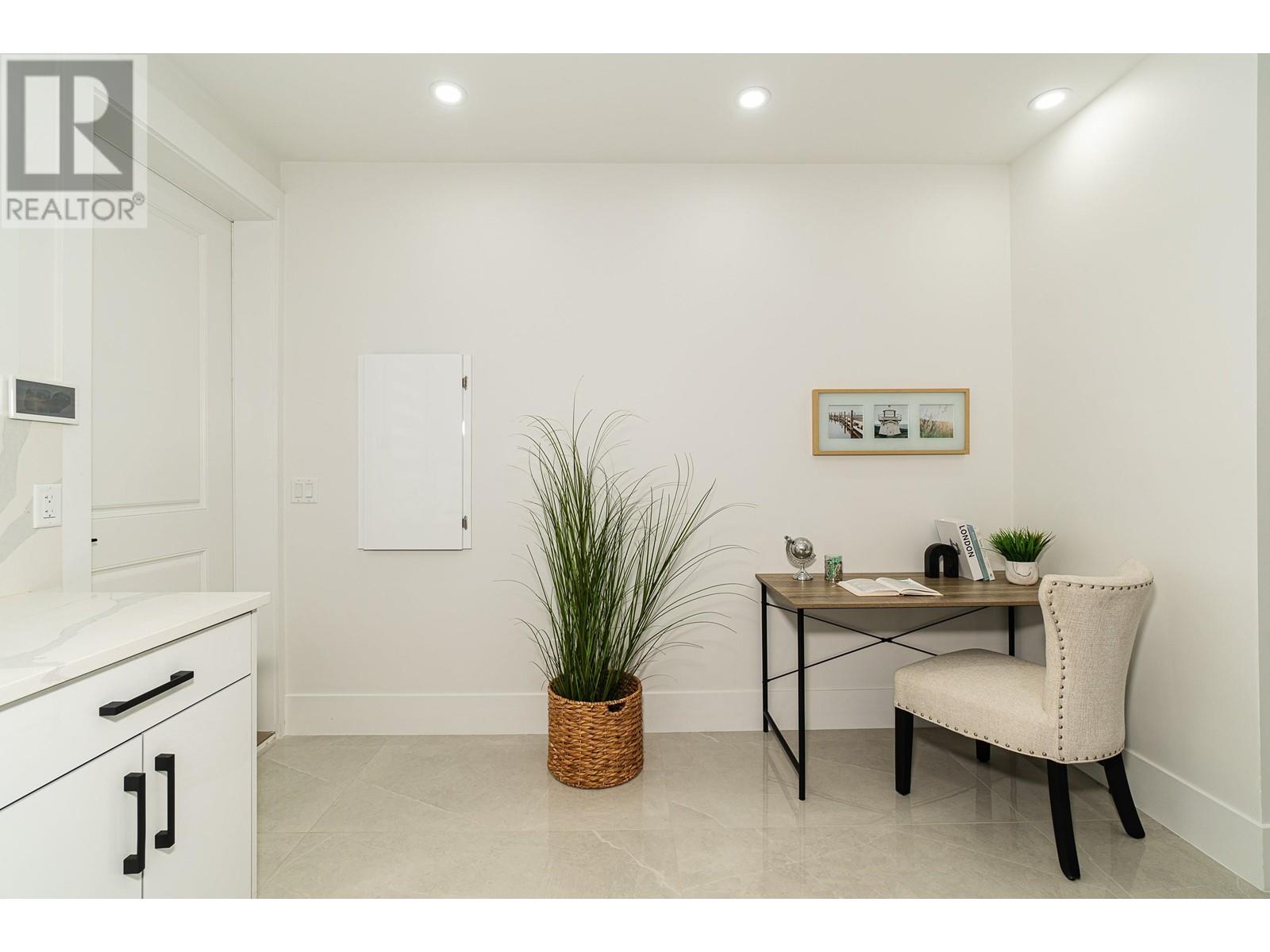 Listing Picture 15 of 38 : 2792 E 49TH AVENUE, Vancouver / 溫哥華 - 魯藝地產 Yvonne Lu Group - MLS Medallion Club Member