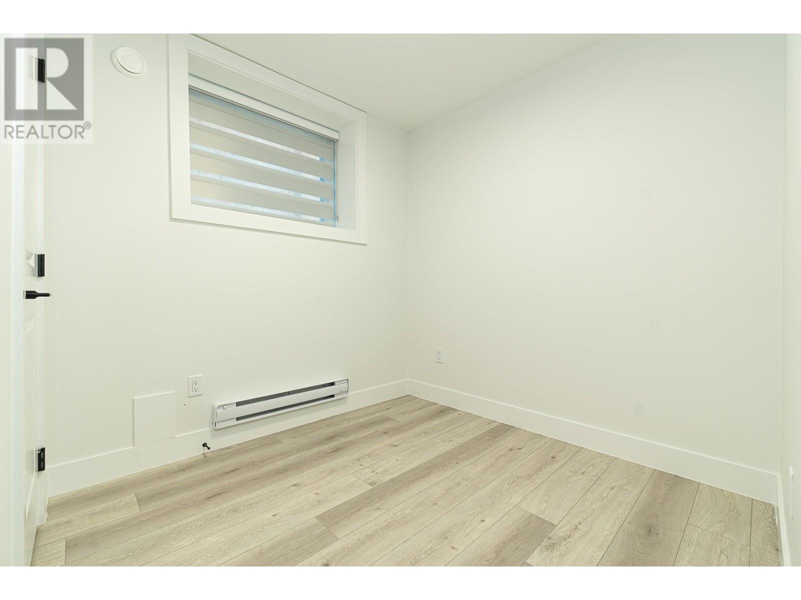 Listing Picture 35 of 38 : 2792 E 49TH AVENUE, Vancouver / 溫哥華 - 魯藝地產 Yvonne Lu Group - MLS Medallion Club Member