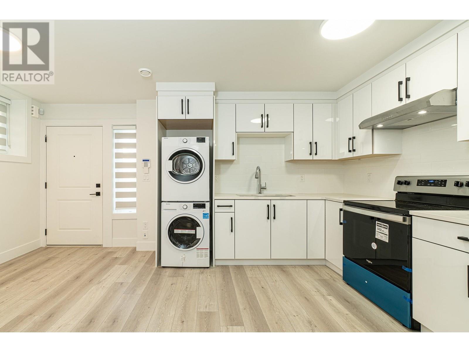 Listing Picture 29 of 38 : 2792 E 49TH AVENUE, Vancouver / 溫哥華 - 魯藝地產 Yvonne Lu Group - MLS Medallion Club Member
