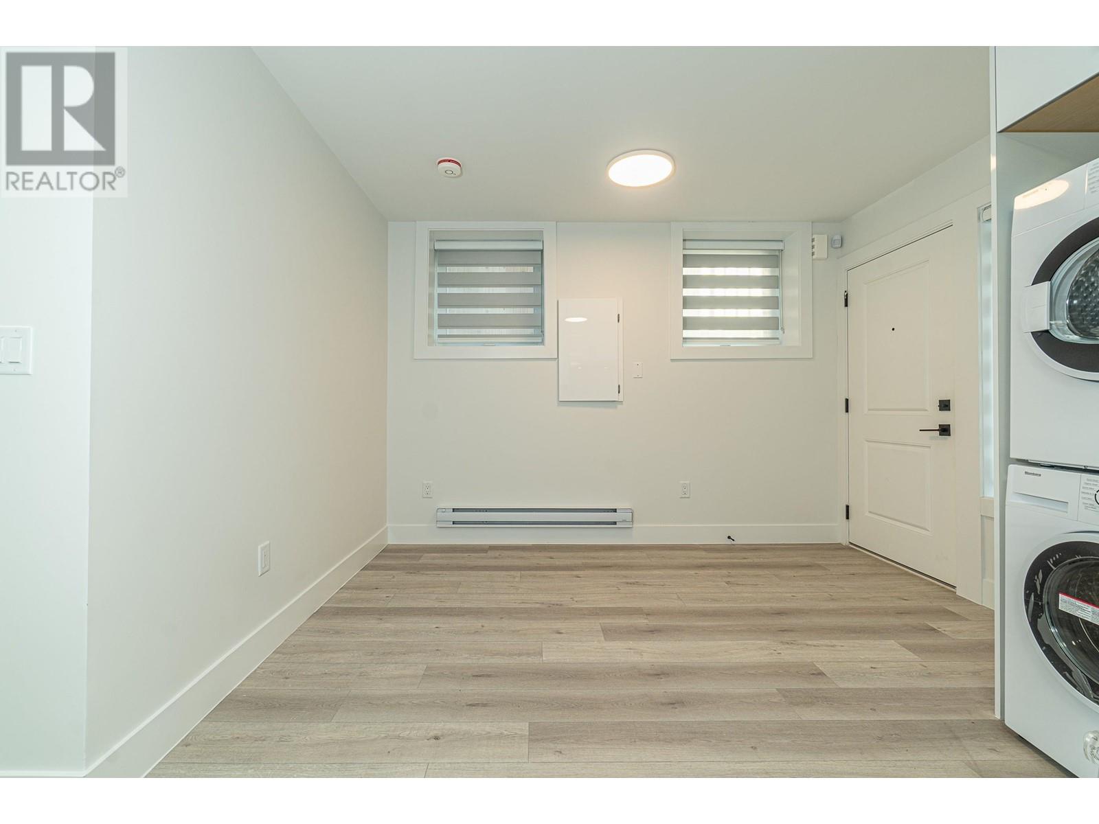 Listing Picture 31 of 38 : 2792 E 49TH AVENUE, Vancouver / 溫哥華 - 魯藝地產 Yvonne Lu Group - MLS Medallion Club Member