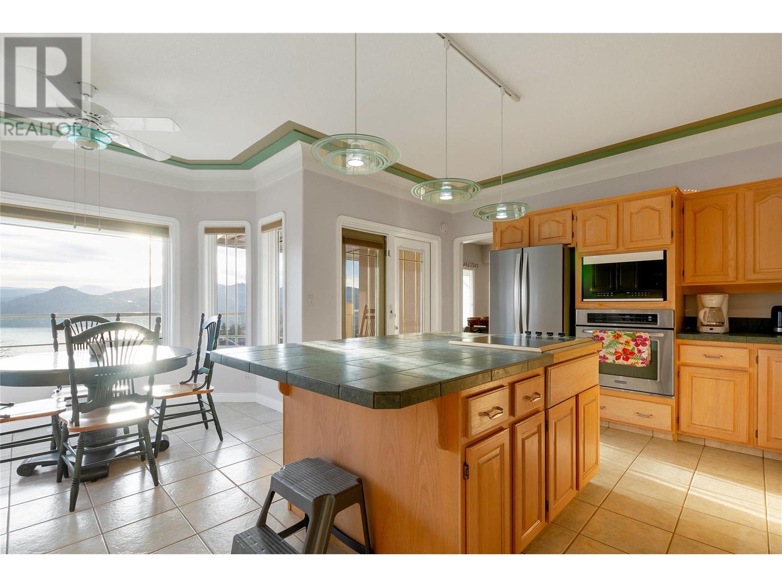 633 Middleton Way, Coldstream, BC V1B2V5
