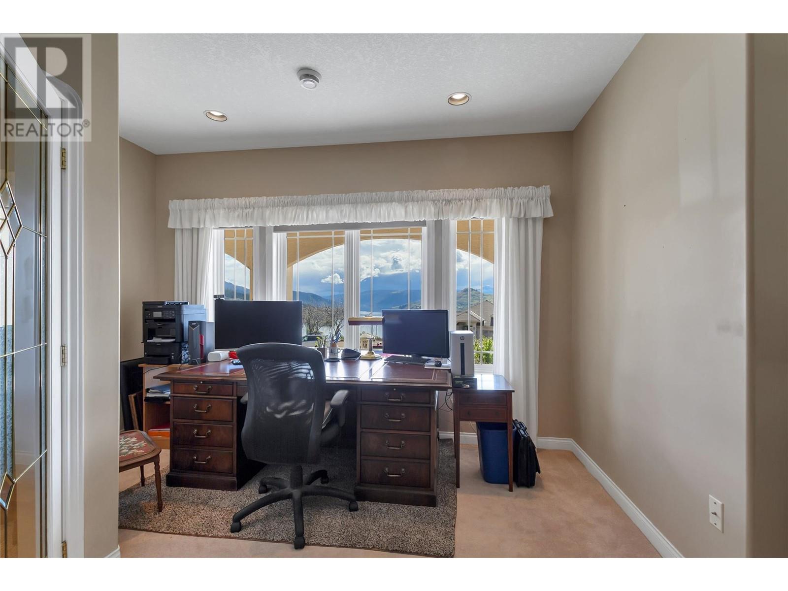 633 Middleton Way, Coldstream, BC V1B2V5