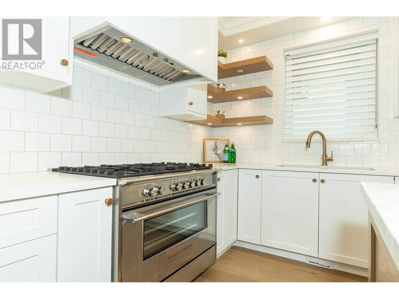 2045 E 51 Avenue, Vancouver, British Columbia  V5P 1W2 - Photo 9 - R2989597