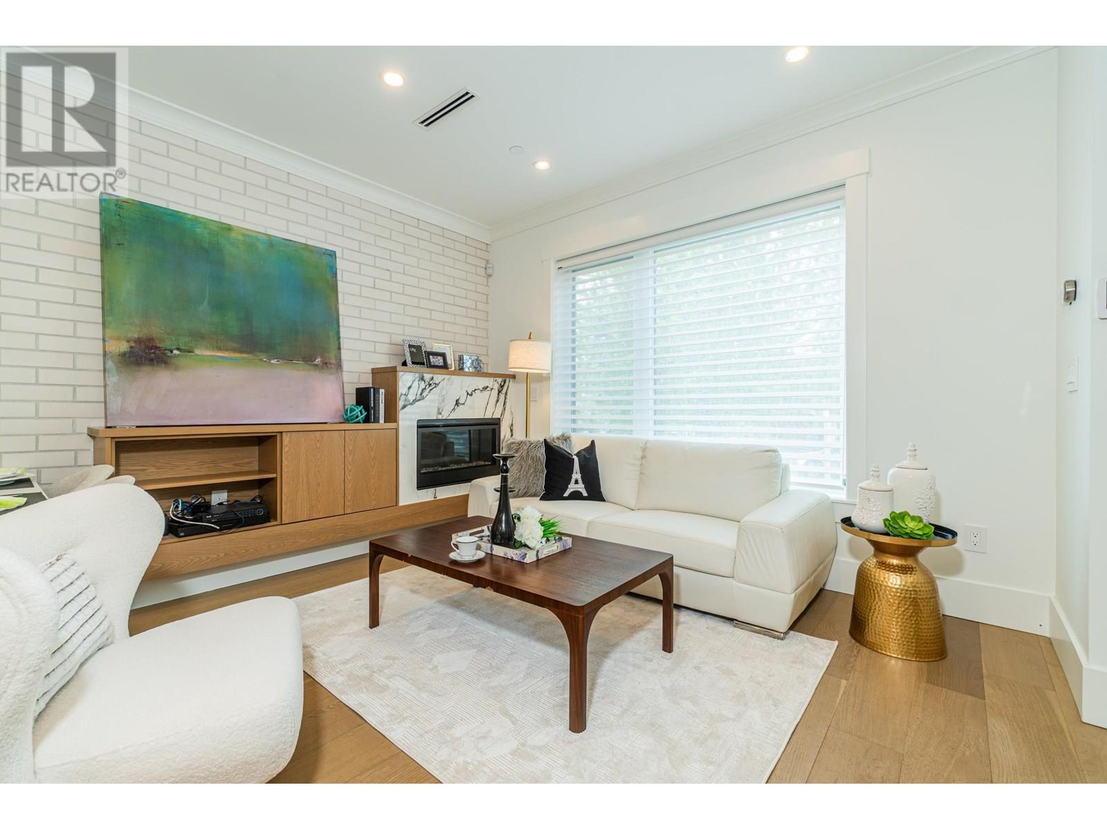 2045 E 51 Avenue, Vancouver, British Columbia  V5P 1W2 - Photo 11 - R2989597