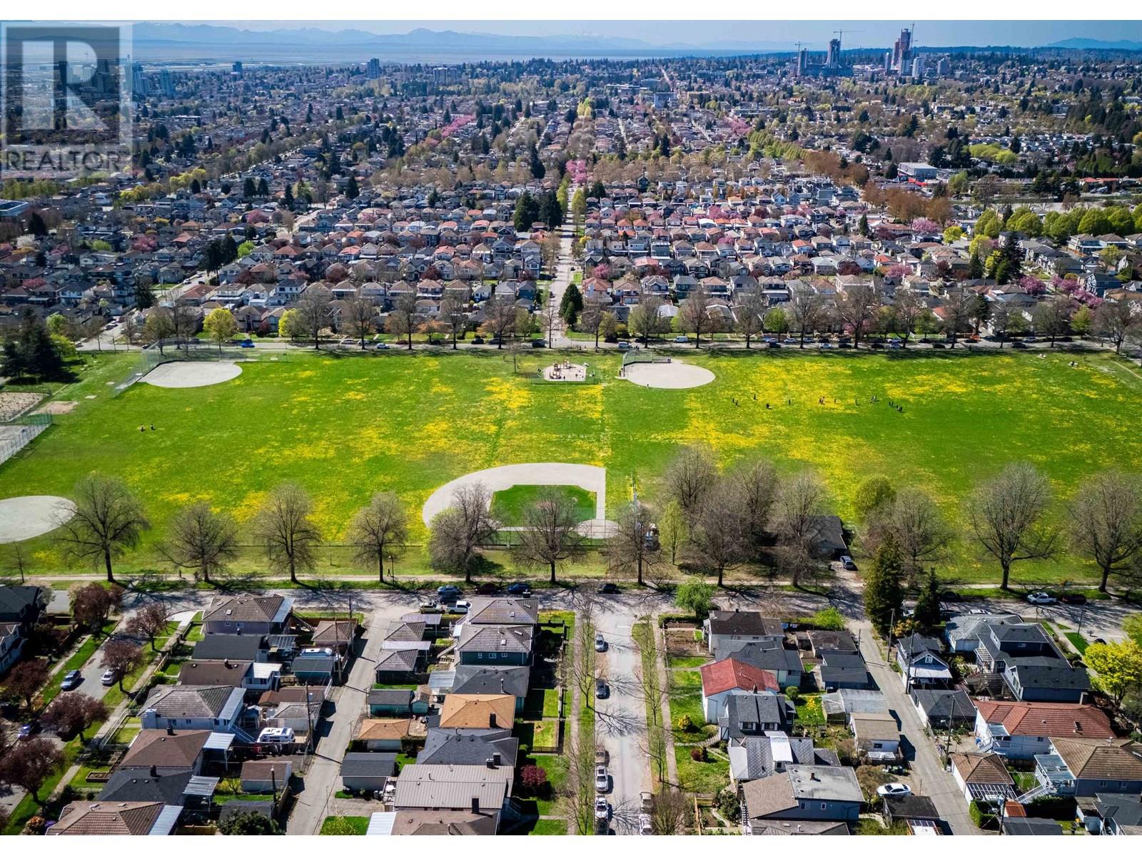 2045 E 51 Avenue, Vancouver, British Columbia  V5P 1W2 - Photo 30 - R2989597