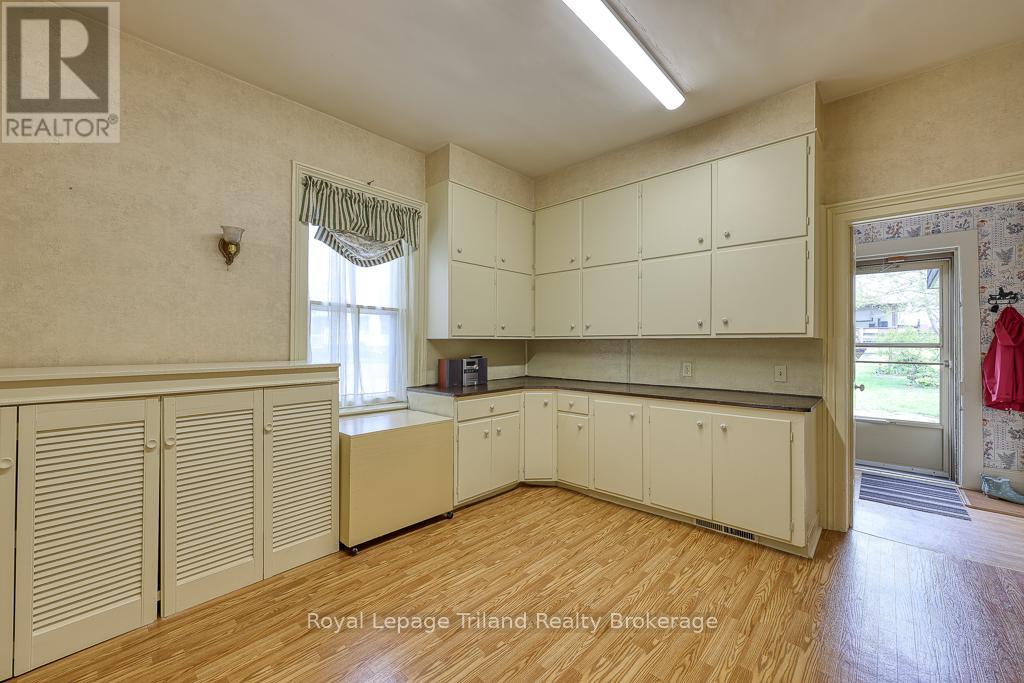 94 Rolph Street, Tillsonburg, Ontario  N4G 3Y4 - Photo 18 - X12146351