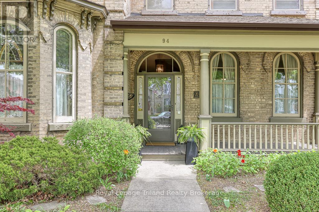 94 Rolph Street, Tillsonburg, Ontario  N4G 3Y4 - Photo 2 - X12146351
