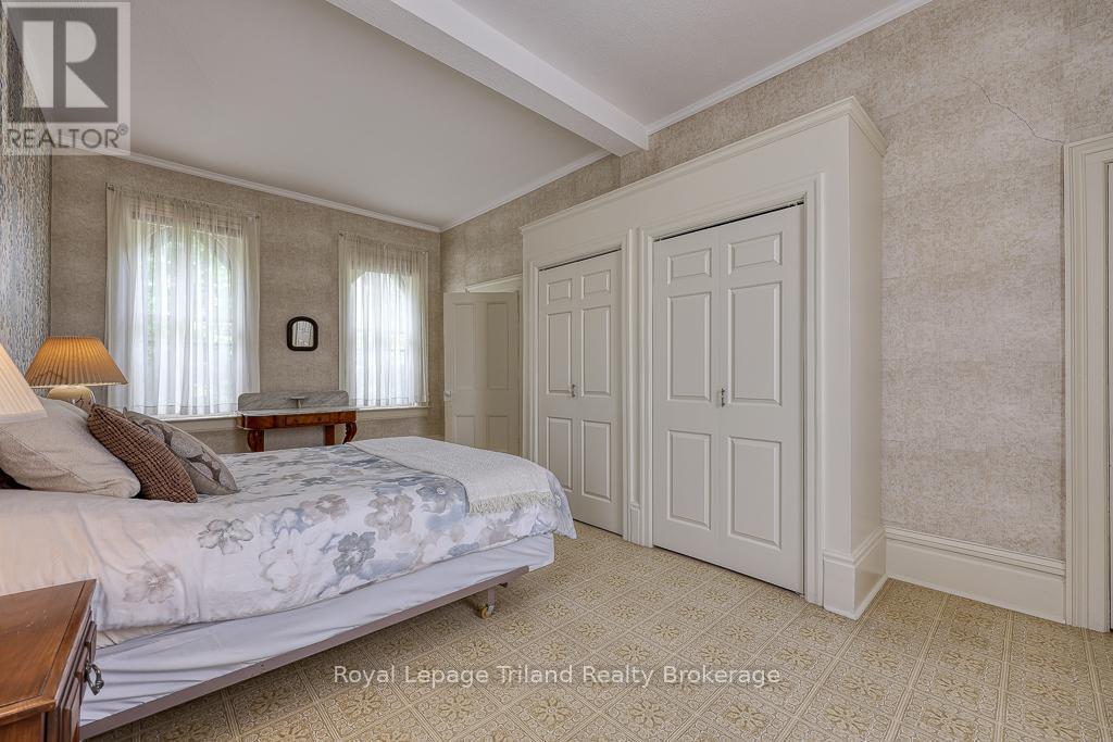94 Rolph Street, Tillsonburg, Ontario  N4G 3Y4 - Photo 32 - X12146351