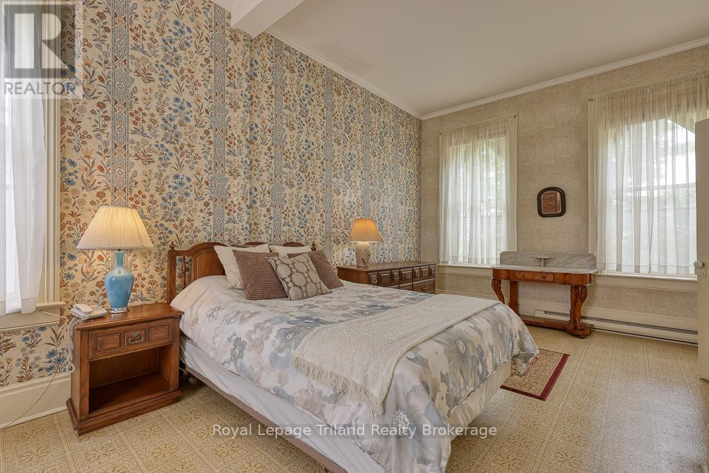 94 Rolph Street, Tillsonburg, Ontario  N4G 3Y4 - Photo 33 - X12146351