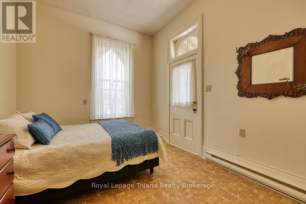 94 Rolph Street, Tillsonburg, Ontario  N4G 3Y4 - Photo 36 - X12146351