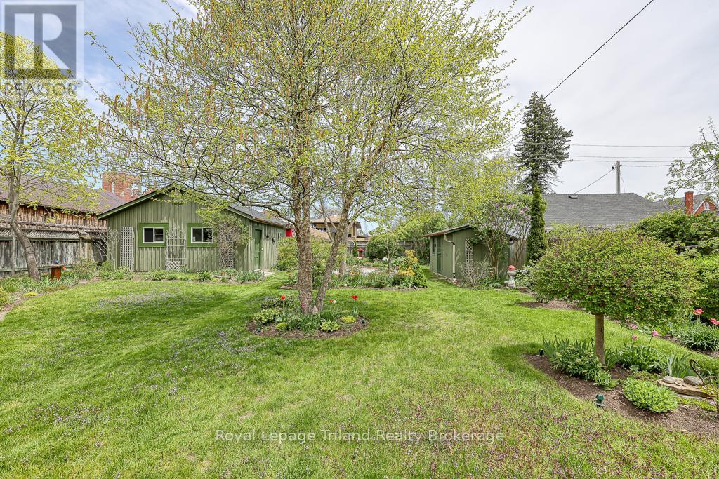 94 Rolph Street, Tillsonburg, Ontario  N4G 3Y4 - Photo 41 - X12146351