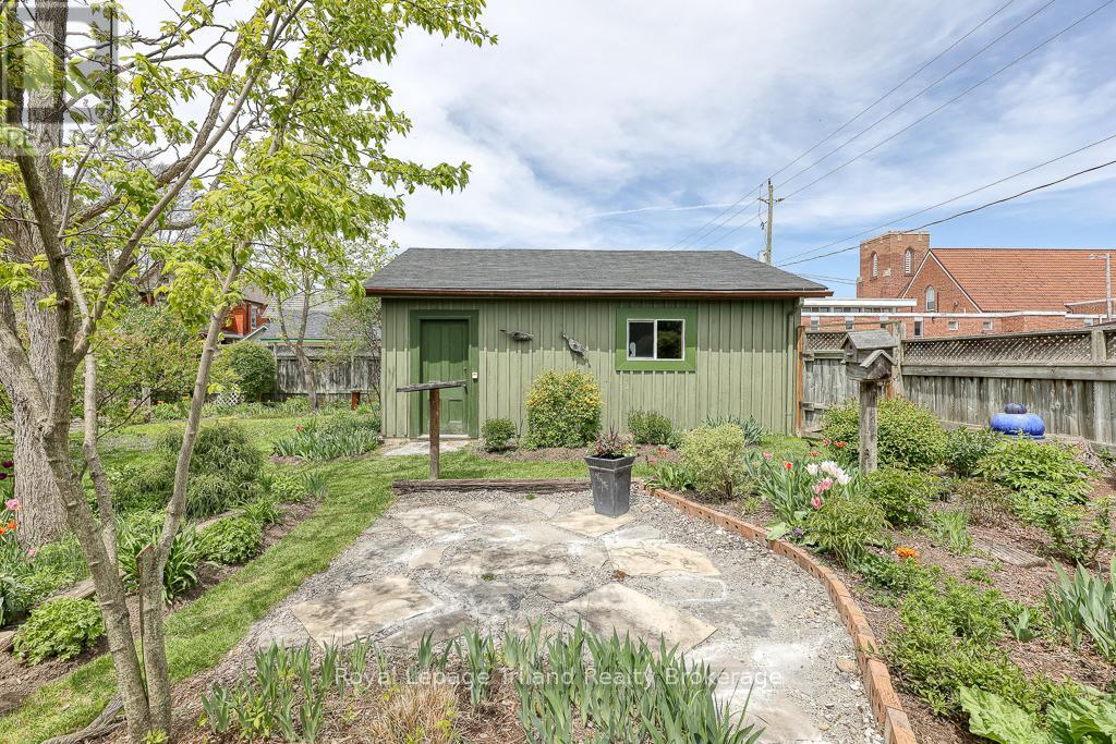 94 Rolph Street, Tillsonburg, Ontario  N4G 3Y4 - Photo 42 - X12146351