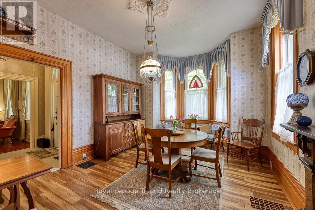 94 Rolph Street, Tillsonburg, Ontario  N4G 3Y4 - Photo 7 - X12146351