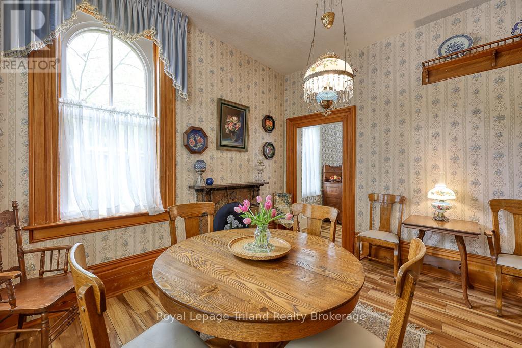 94 Rolph Street, Tillsonburg, Ontario  N4G 3Y4 - Photo 9 - X12146351