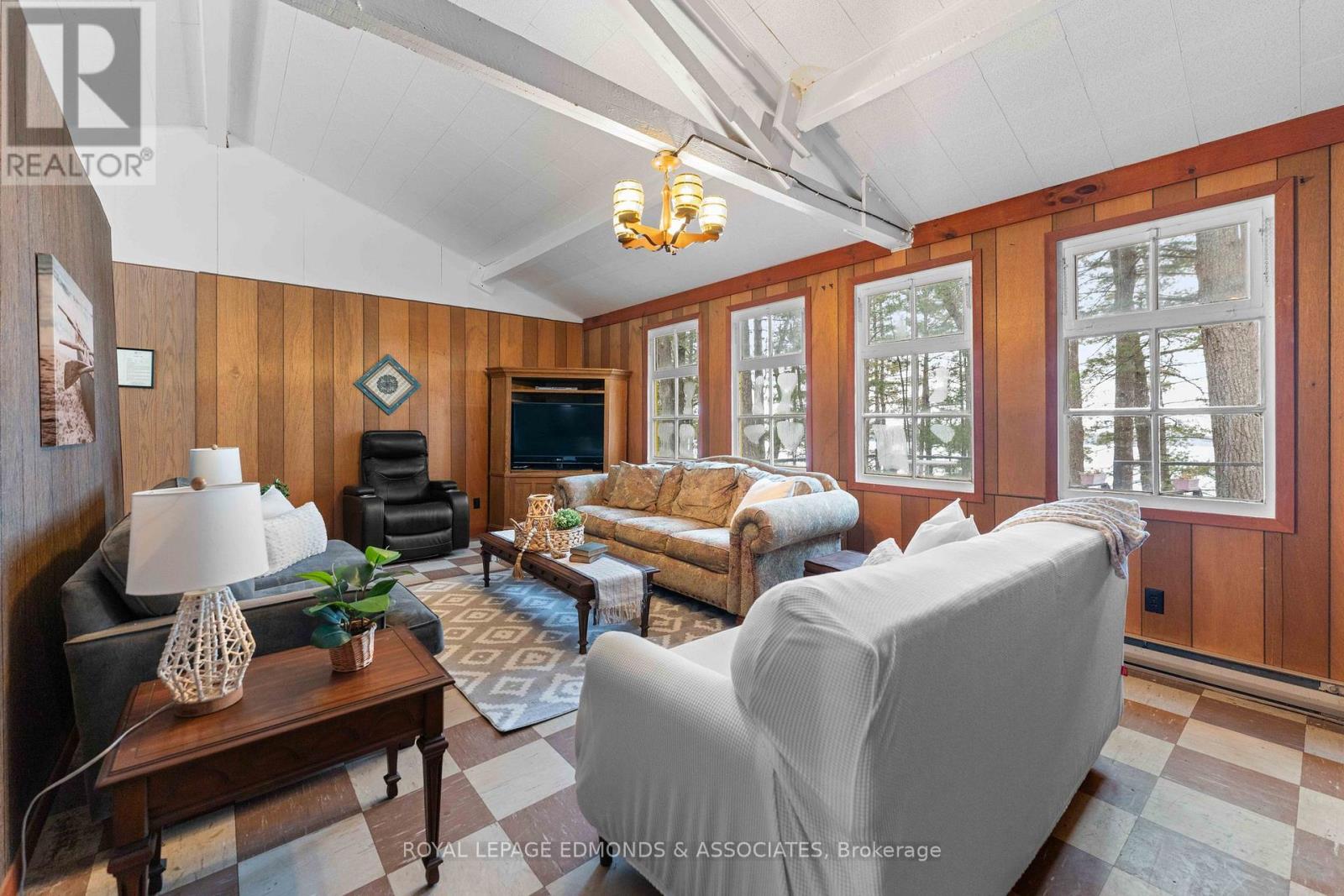 643 Pine Point Lane, Killaloe, Ontario  K0J 2J0 - Photo 8 - X12044707