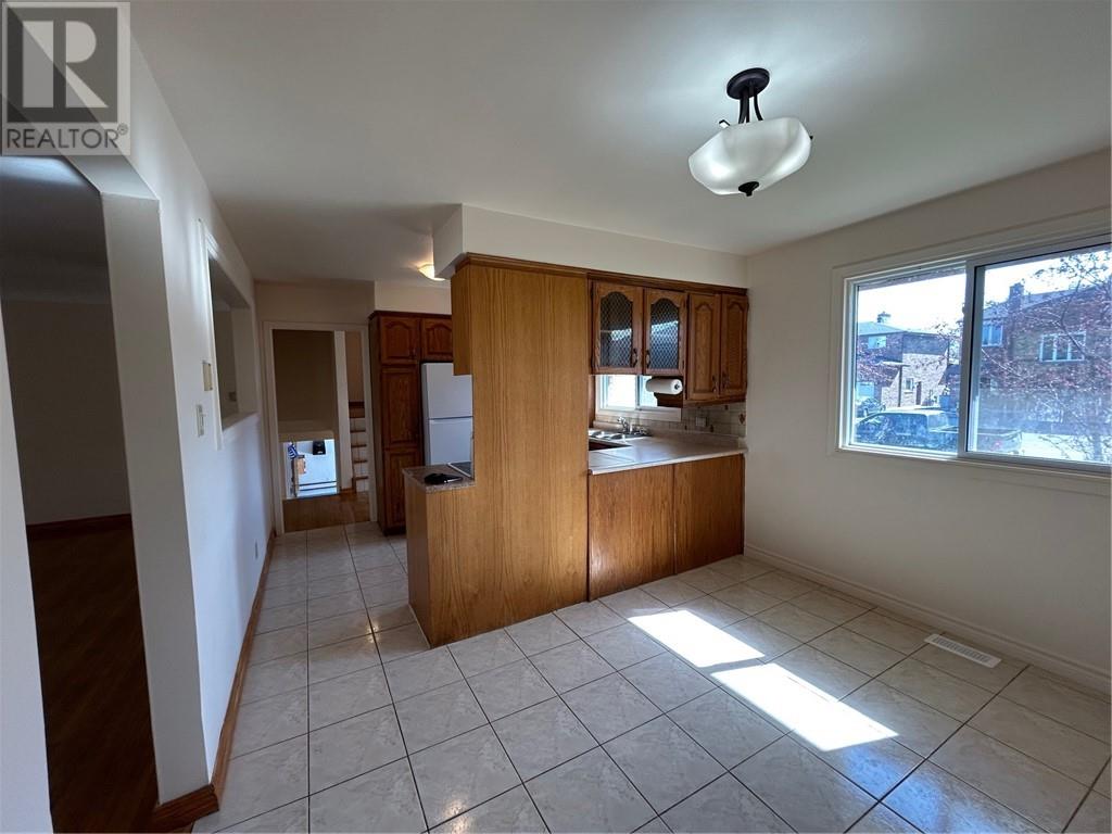 Property at 1209 Voyageur Street image 4