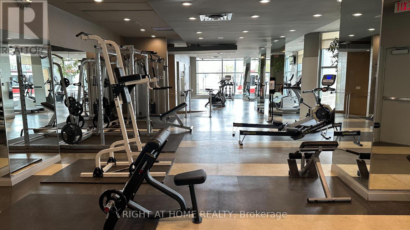 1519 - 230 Queens Quay W, Toronto, Ontario  M5J 2Y7 - Photo 10 - C12146305