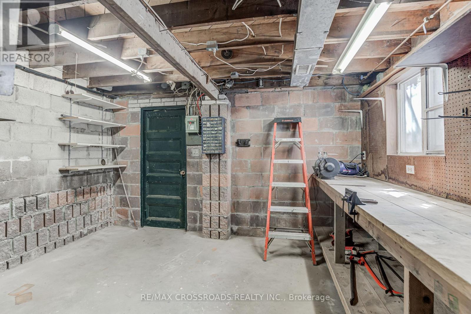 89 Wembley Drive, Toronto (Woodbine Corridor), Ontario  M4L 3C9 - Photo 19 - E12146300