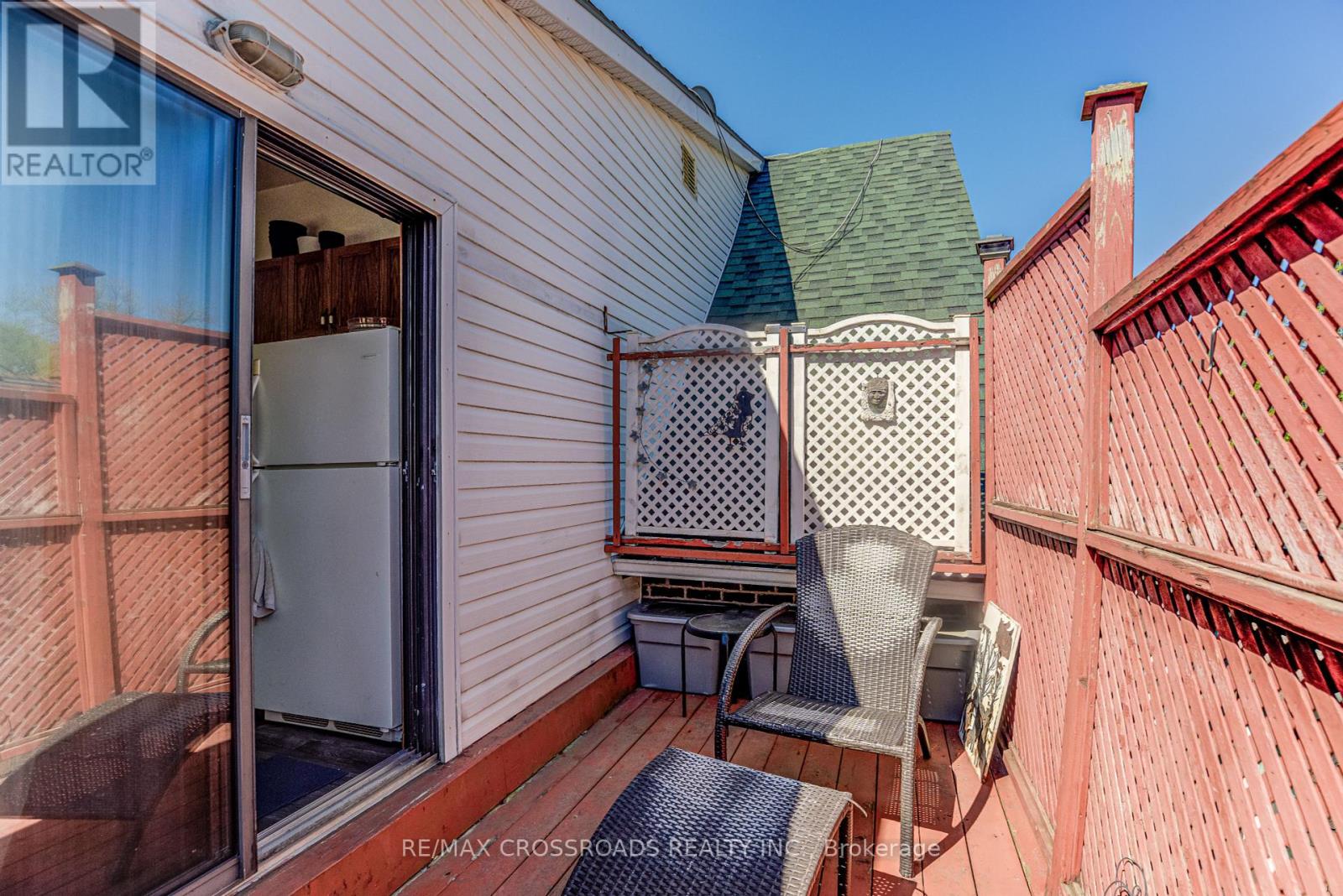 89 Wembley Drive, Toronto (Woodbine Corridor), Ontario  M4L 3C9 - Photo 39 - E12146300
