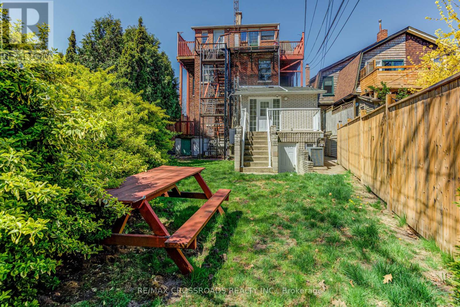 89 Wembley Drive, Toronto (Woodbine Corridor), Ontario  M4L 3C9 - Photo 43 - E12146300
