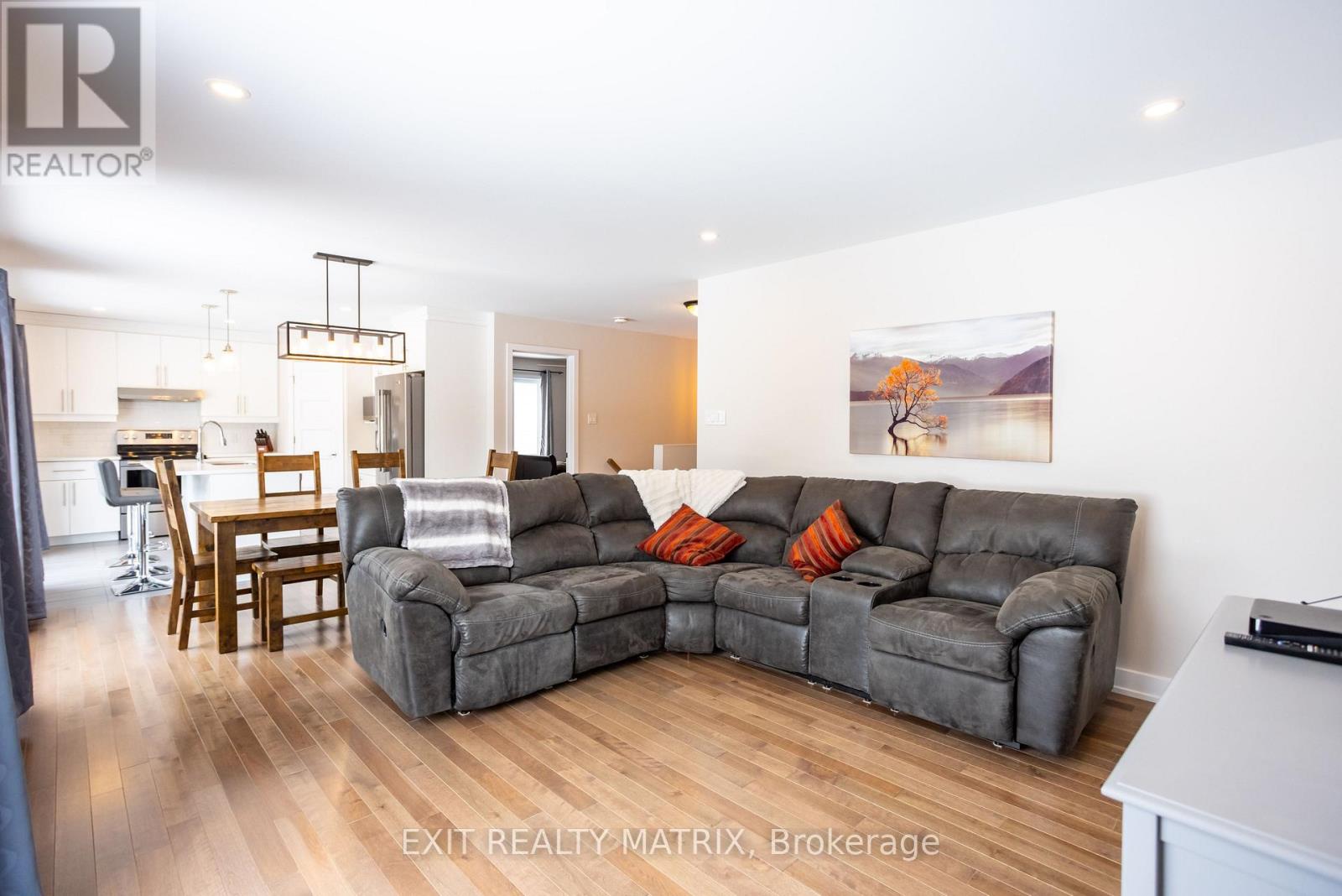 113 Argile Street E, Casselman, Ontario  K0A 1M0 - Photo 6 - X12007225