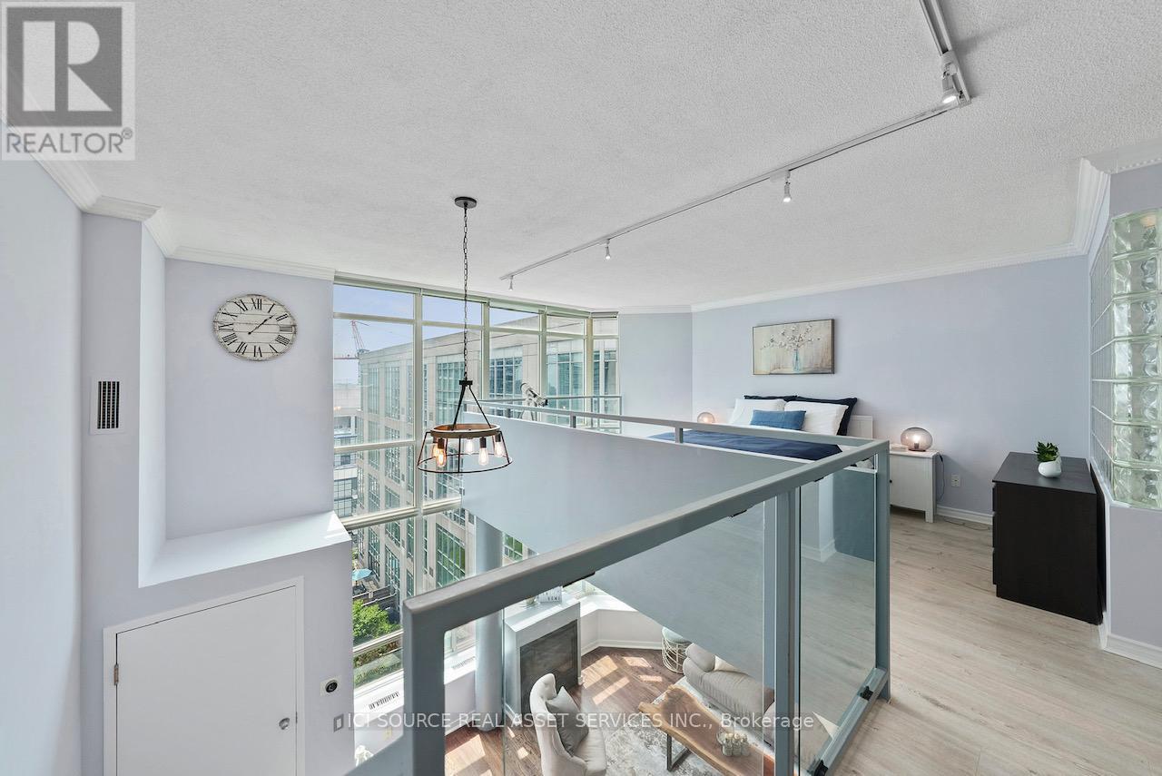 Ph 837 - 250 Manitoba Street, Toronto, Ontario  M8Y 4G8 - Photo 3 - W12097723