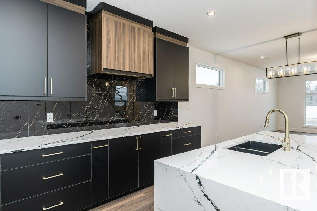 7607 98 Av Nw, Edmonton, Alberta  T6A 0B3 - Photo 17 - E4436269