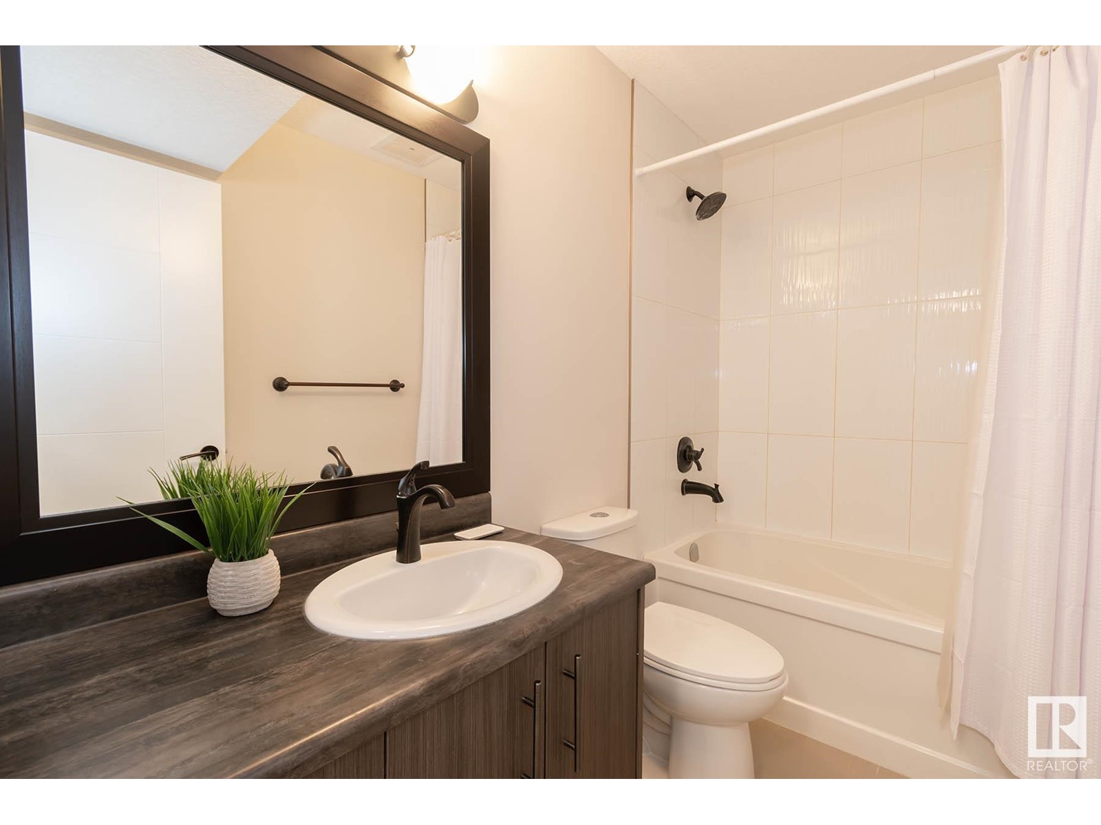 9040 92 St Nw, Edmonton, Alberta  T6C 3R2 - Photo 42 - E4436270