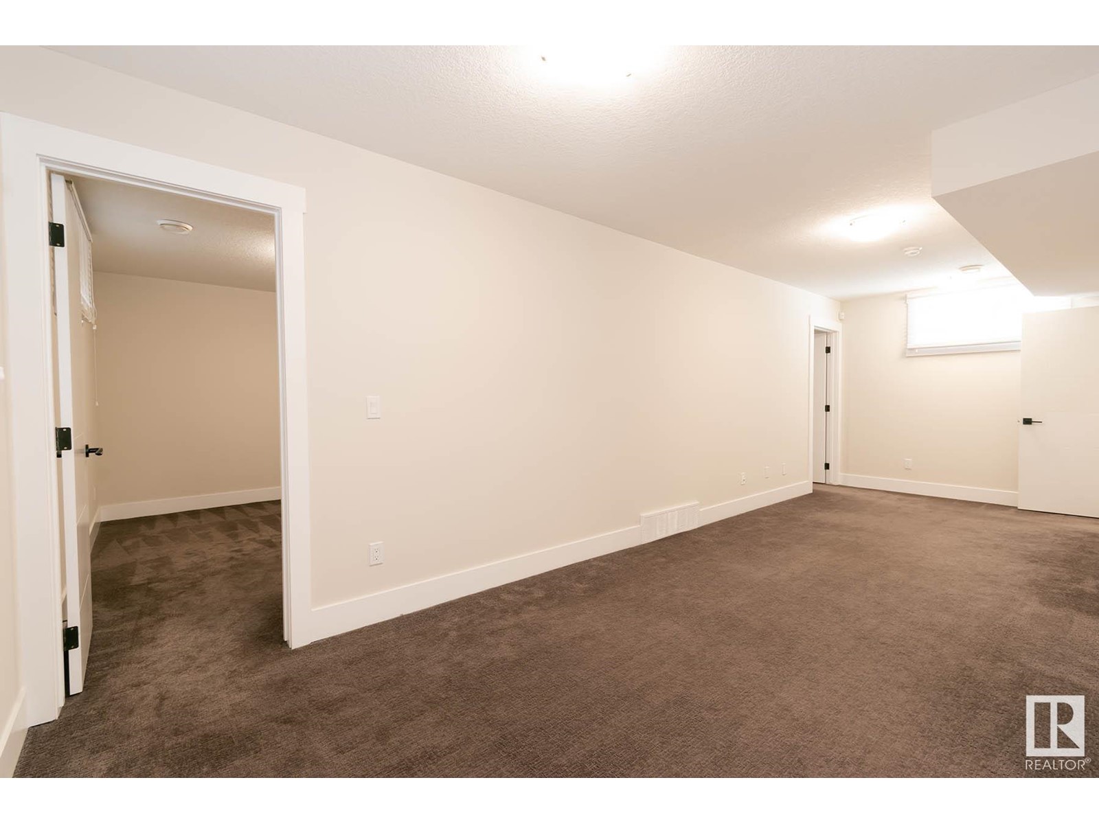9040 92 St Nw, Edmonton, Alberta  T6C 3R2 - Photo 43 - E4436270