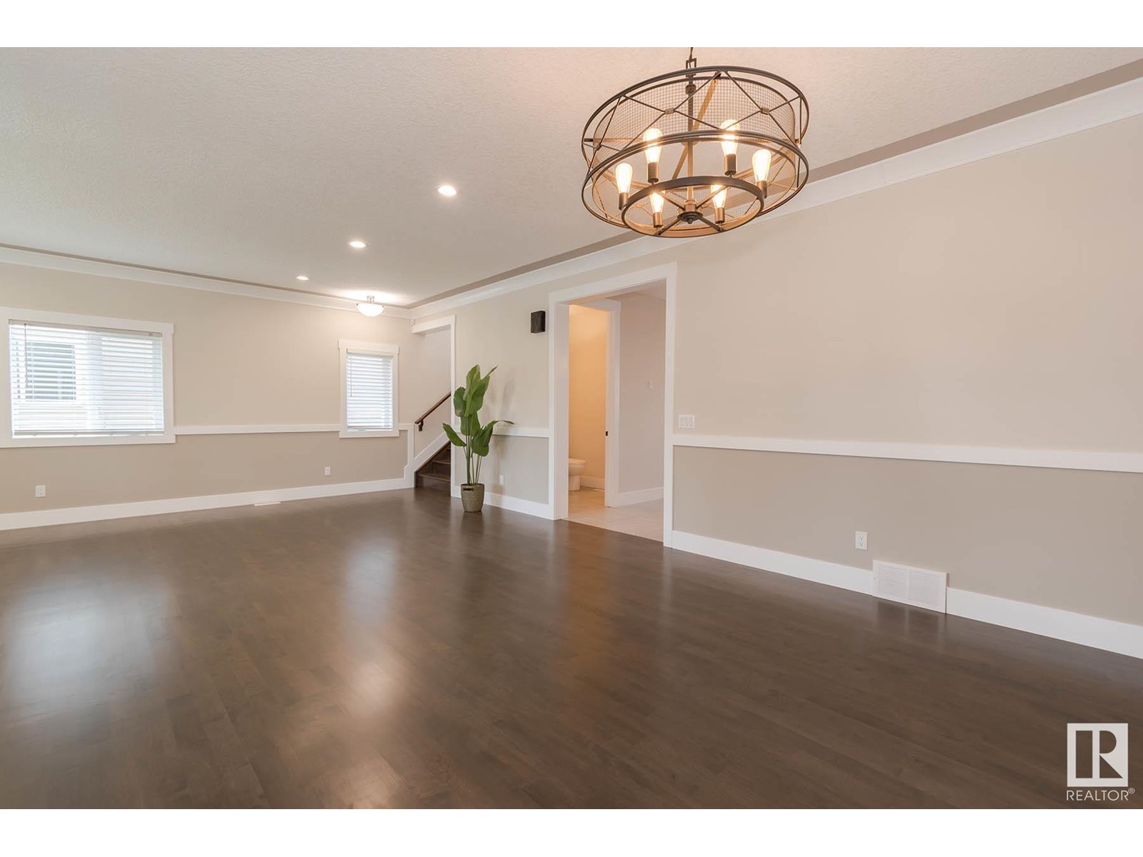 9040 92 St Nw, Edmonton, Alberta  T6C 3R2 - Photo 6 - E4436270