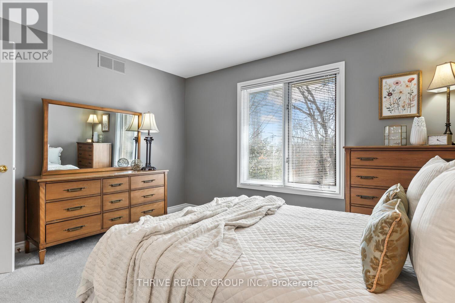 27 Tetherwood Boulevard, London North, Ontario  N5X 3W2 - Photo 40 - X12146333