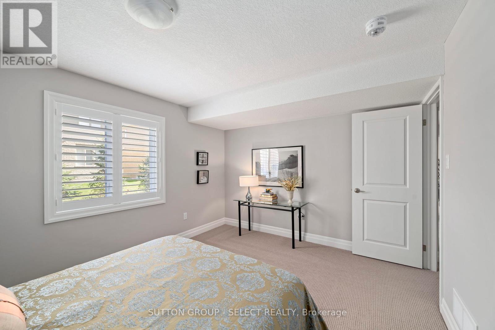 20 - 2081 Wallingford Avenue, London North, Ontario  N6G 0K1 - Photo 32 - X12146354