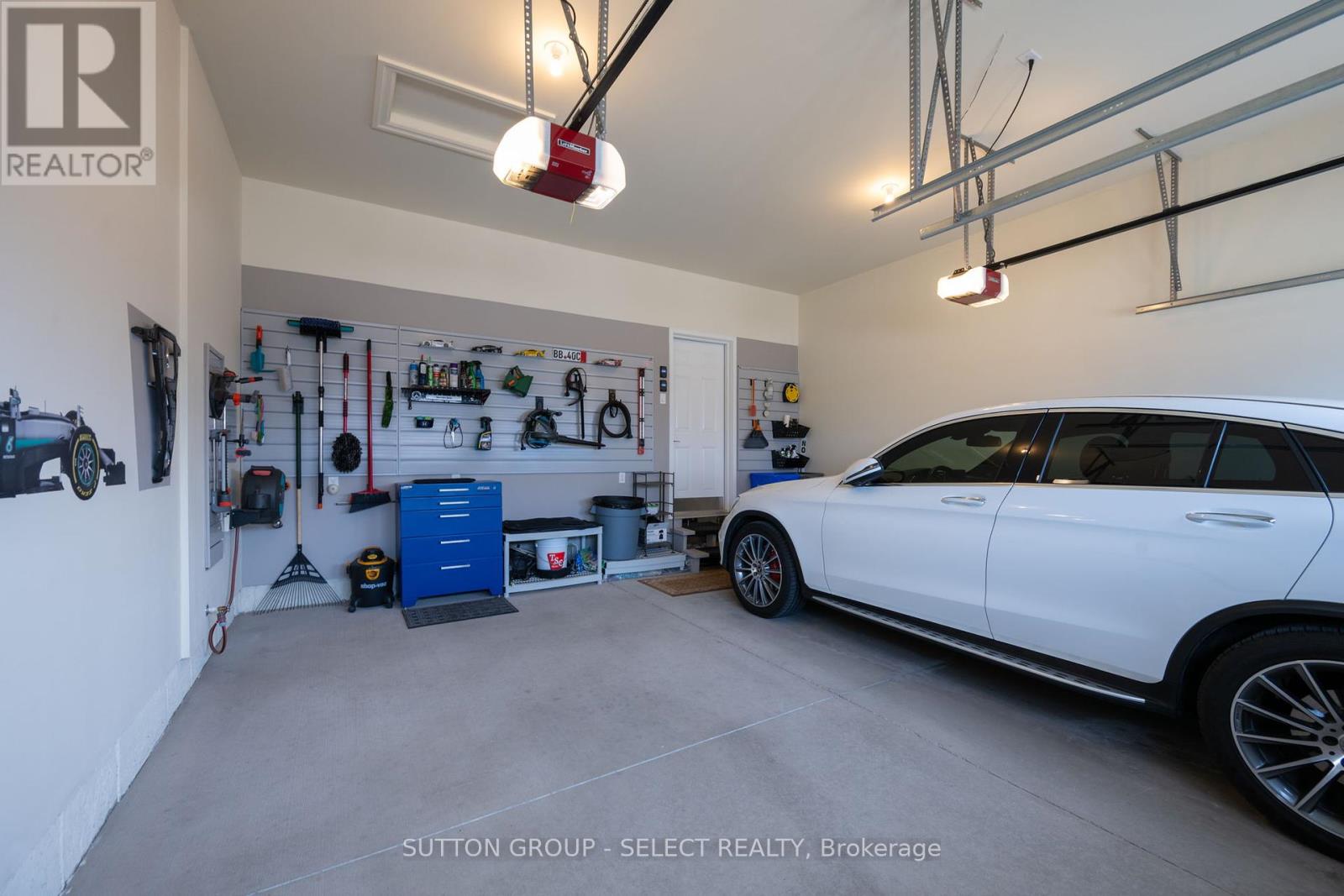 20 - 2081 Wallingford Avenue, London North, Ontario  N6G 0K1 - Photo 40 - X12146354