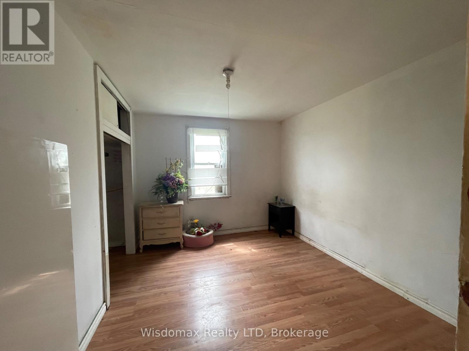 1819 Thompson Road, Fort Erie, Ontario  L2A 5M4 - Photo 5 - X12131736