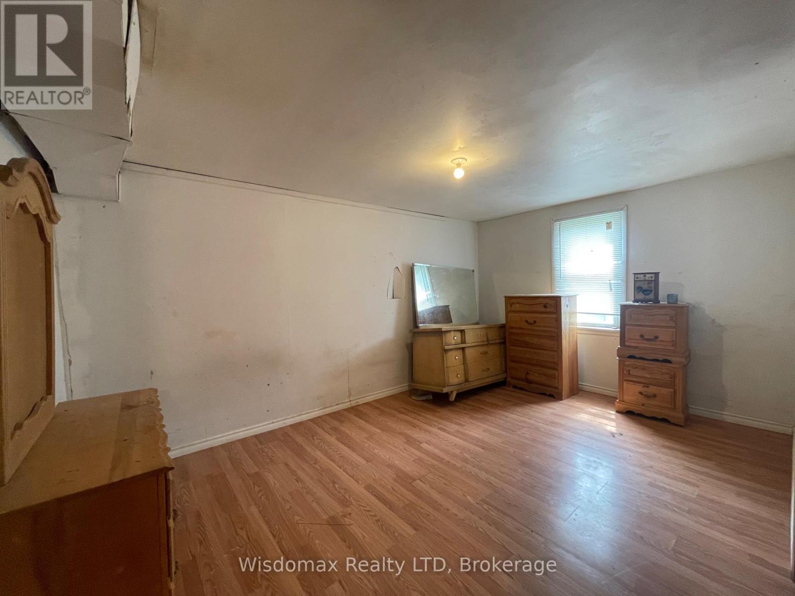 1819 Thompson Road, Fort Erie, Ontario  L2A 5M4 - Photo 6 - X12131736